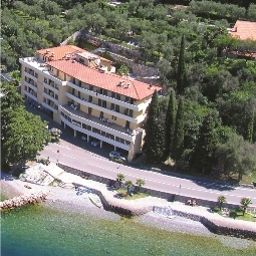 Exterior view Torbole Hotel Residence Fotos