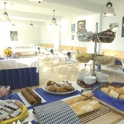 Breakfast room within restaurant Torbole Hotel Residence Fotos