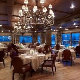 Breakfast room within restaurant Guarda Golf