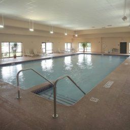 Widok zewnętrzny Crowne Plaza MILWAUKEE AIRPORT