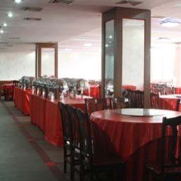 Restauracja Super 8 Longyan Fa Zhan Plaza