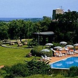 Piscina Is Molas Resort
