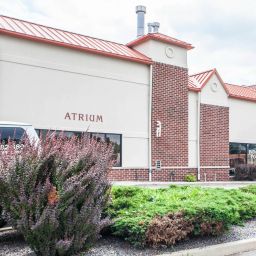 Widok zewnętrzny Rodeway Inn & Suites