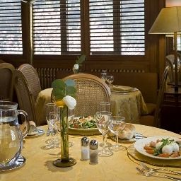 Salle du petit-déjeuner située dans le restaurant Polo Hotel