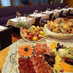 Frühstücksraum im Restaurant Alp Cron Moarhof