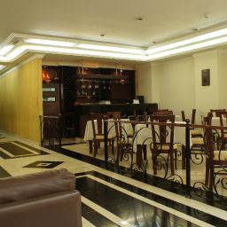  Hotel Embassy Park