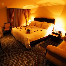  Hotel Embassy Park