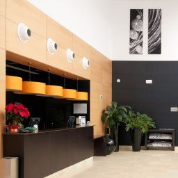 Hall NH CAMPO DE GIBRALTAR