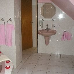 Bathroom Global