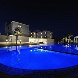 Pool Pietre Nere Resort