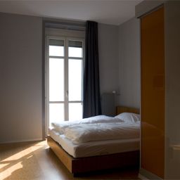 Room easyHotel Basel