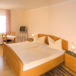Room Seepension Hemetsberger Pension Fotos