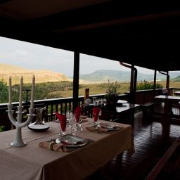Terrace Acra Retreat Mountain View Lodg
