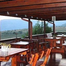 Terrace Acra Retreat Mountain View Lodg