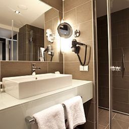 Bathroom ATLANTIC Grand Hotel