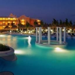 Vista exterior Grand Palladium Colonial Resort & Spa Fotos