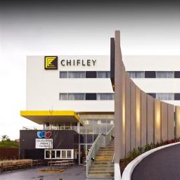 Exterior view Chifley Doveton Hotel Dandenong