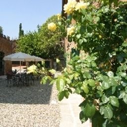 Exterior view Villa Nottola Fotos