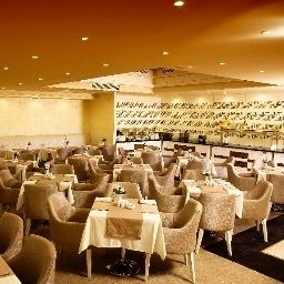 Salle du petit-déjeuner située dans le restaurant Darkhill