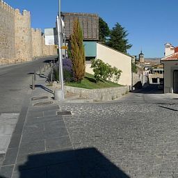Puerta de la Santa Avila