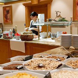 Buffet Majestic Alpine Wellness Resort Fotos