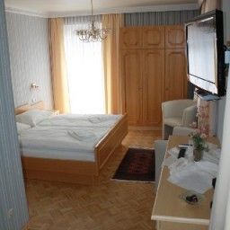 Room Sonnblick