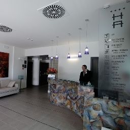 Hall Artis