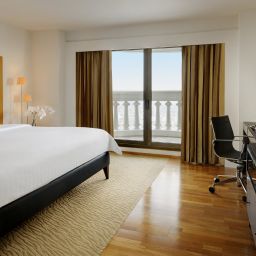 Suite Tower Club at lebua