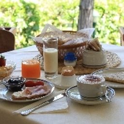Buffet Dany & Caracas