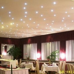 Breakfast room within restaurant Waldhotel Seerosenhof
