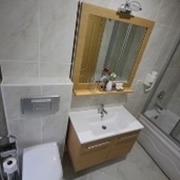 Bathroom Sultans Royal Hotel