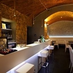 Bar Style Hotel