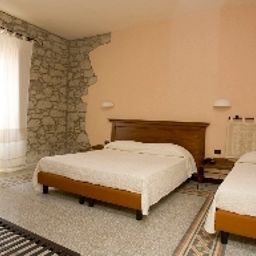 Camera Corte Fiorita Albergo Diffuso