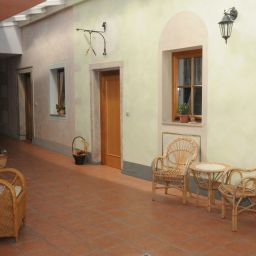 Hall Antoni Family Pension Fotos