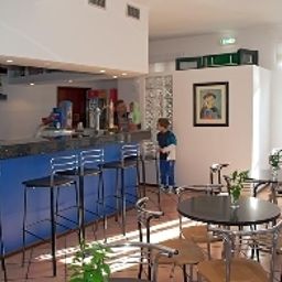 Bar Residencial Amparo Fotos