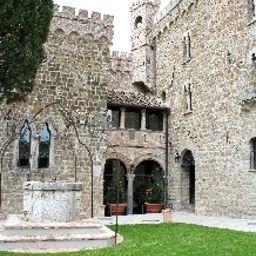 Widok zewnętrzny Castello di Monterone