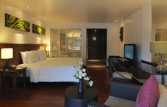 Camera Le Meridien Phuket Beach Resort.