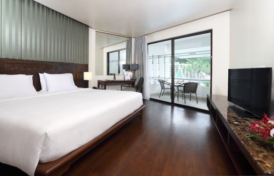 Camera Le Meridien Phuket Beach Resort.