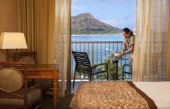 Kamers Outrigger Reef