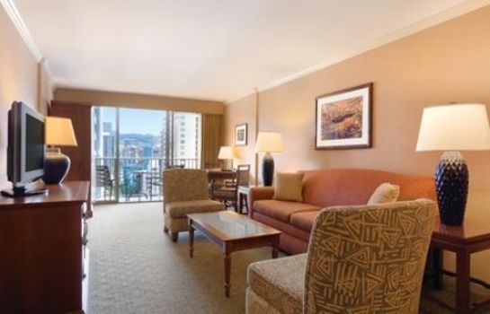 Kamers Outrigger Reef