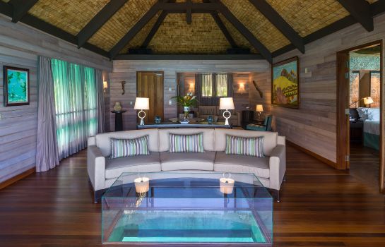 Hotel bar The St. Regis Bora Bora Resort