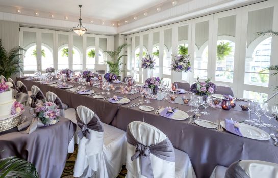 Info Waikiki Beach A Westin Resort & Spa Moana Surfrider
