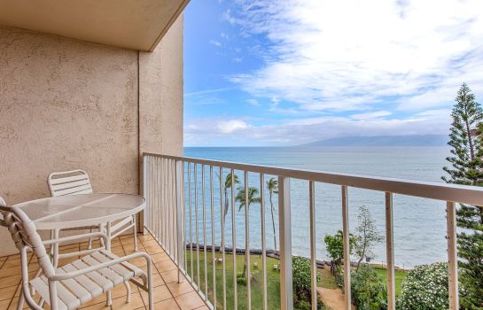 Camera Royal Kahana Maui by Outrigger