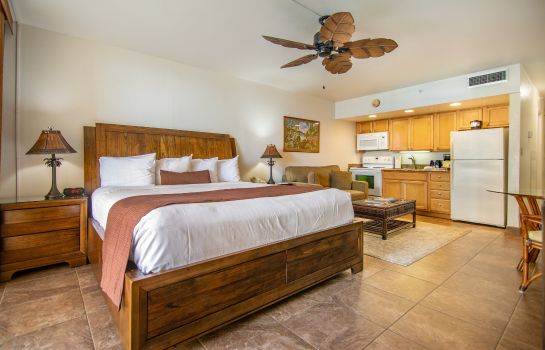 Camera Royal Kahana Maui by Outrigger