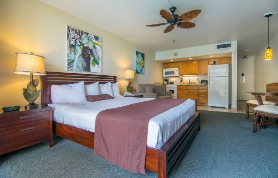Camera Royal Kahana Maui by Outrigger