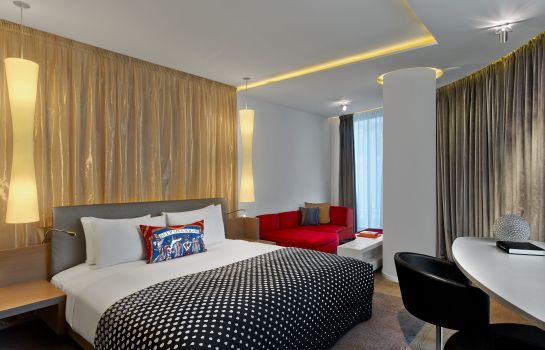 Kamers W London