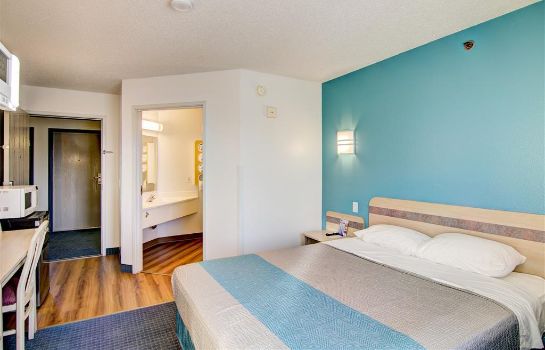 Camera MOTEL 6 MENOMONIE