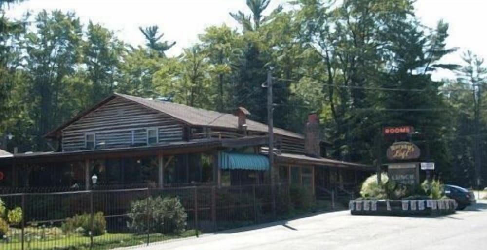 Fern Ridge Motel (Blakeslee)
