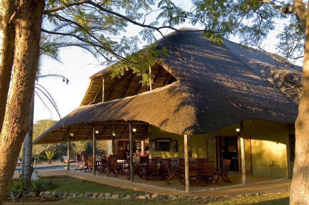 Hotel Kubu Safari Lodge in Hoedspruit - HOTEL DE