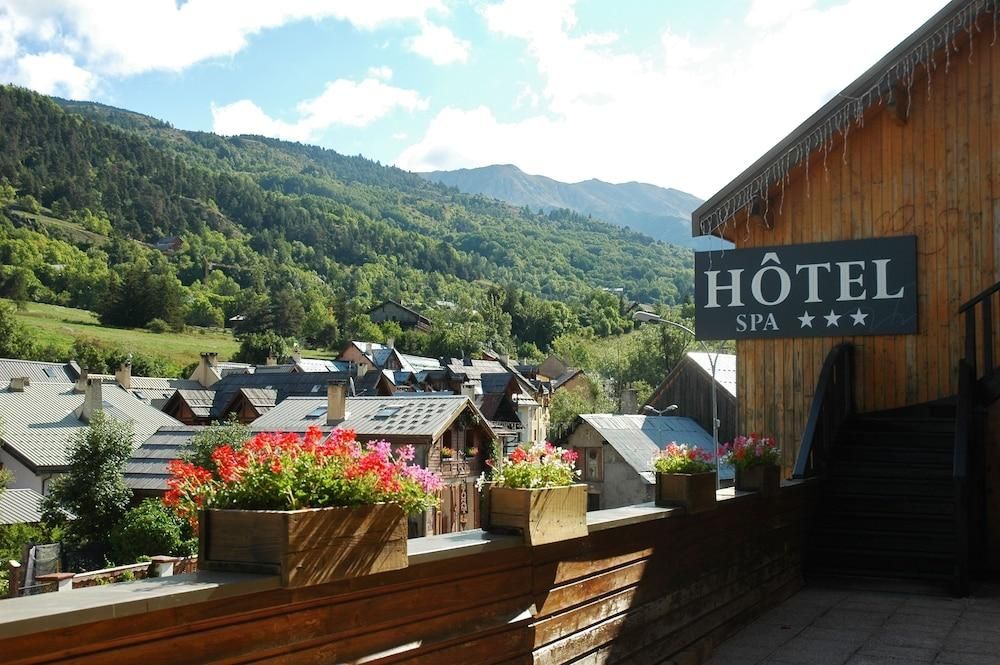 Hotel Mont Thabor (La Salle-les-Alpes)